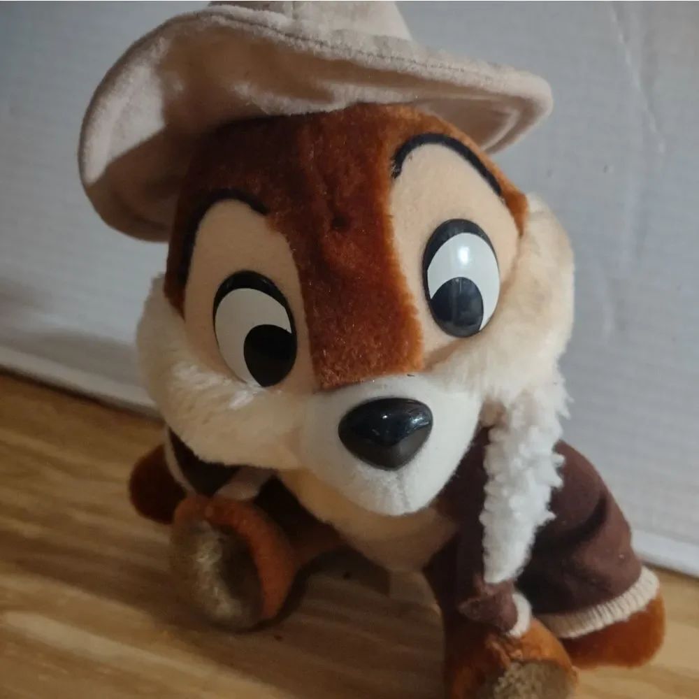 👍 Disney Stuffed Chipmunk